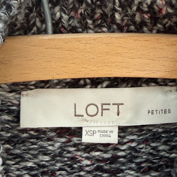 LOFT women’s petite Xmas sweater - Picture 5 of 5